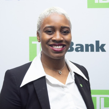 Photo of Lisa Richards